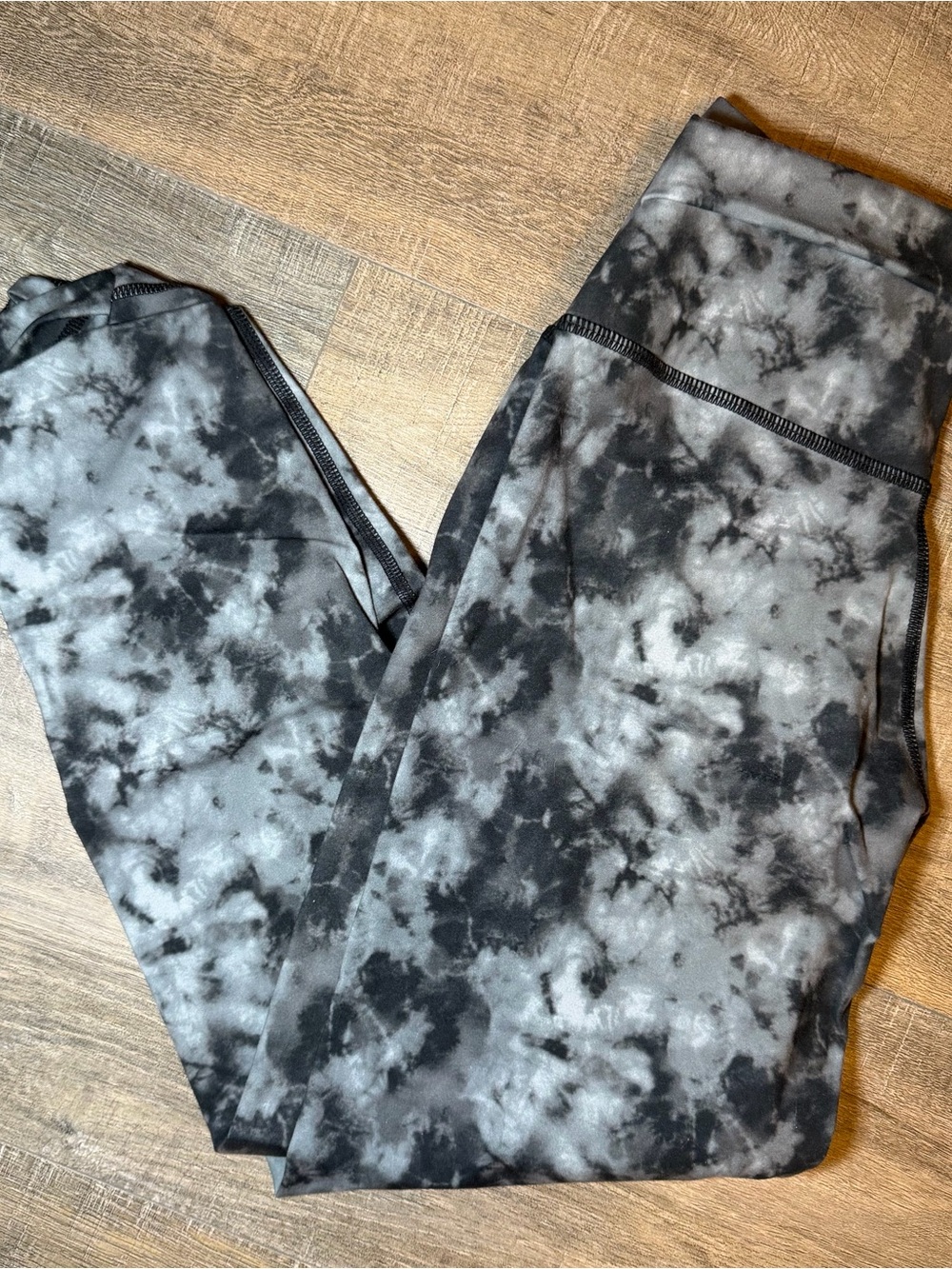 Women's Black & Gray Tie-Dye Ankle Length Leggings